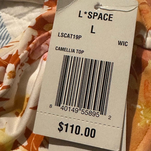 NWT L*Space Camelia bikini top in “what in carnation” print - Picture 12 of 13
